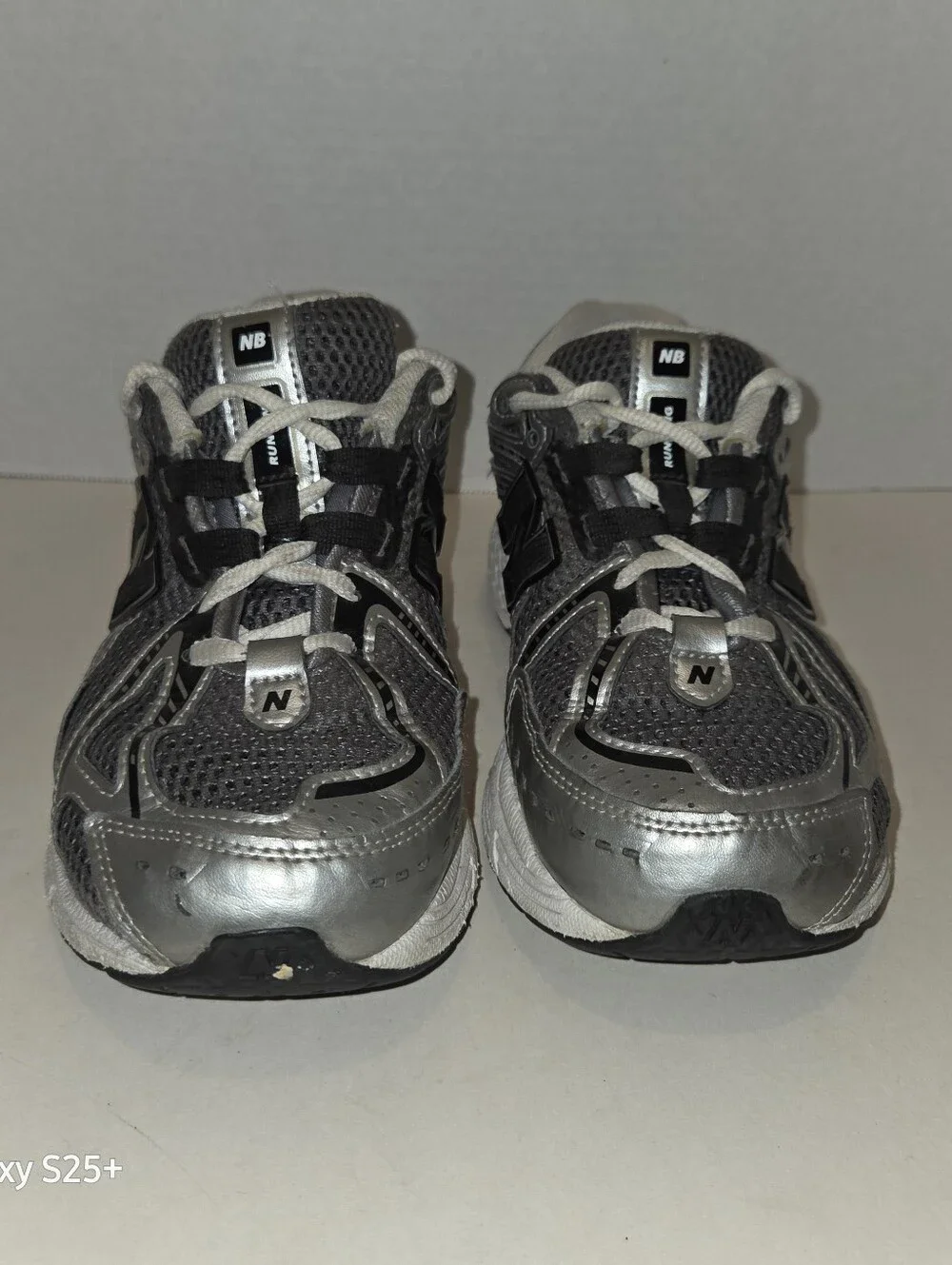 New Balance 1906R Sneakers/Black & Gray/Pre-School Boy Size 4W